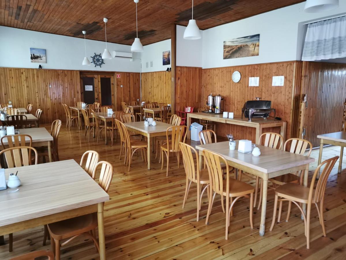 O.W. Sek Villa Karwia Buitenkant foto