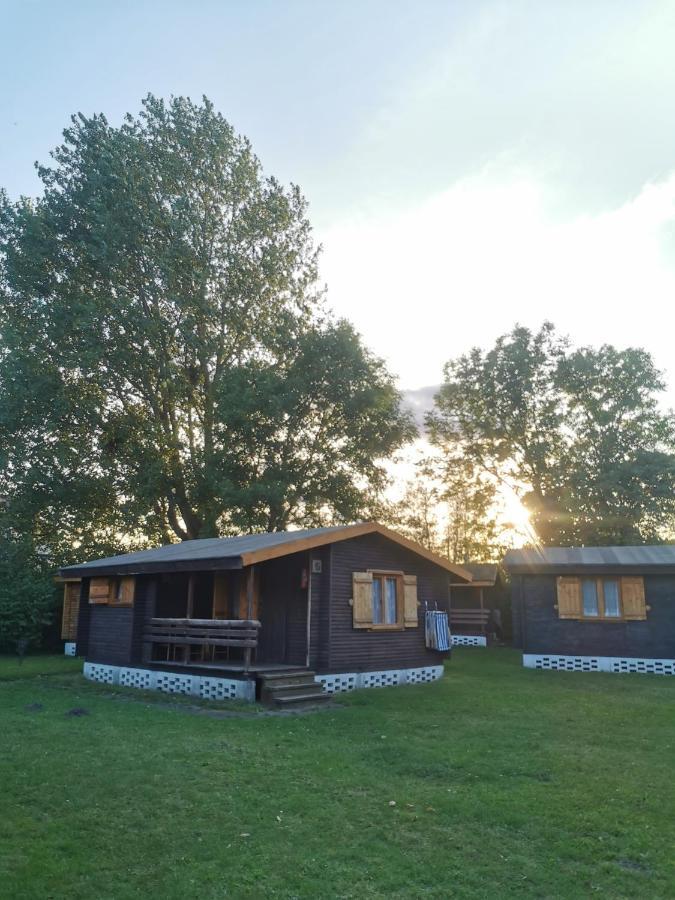 O.W. Sek Villa Karwia Buitenkant foto