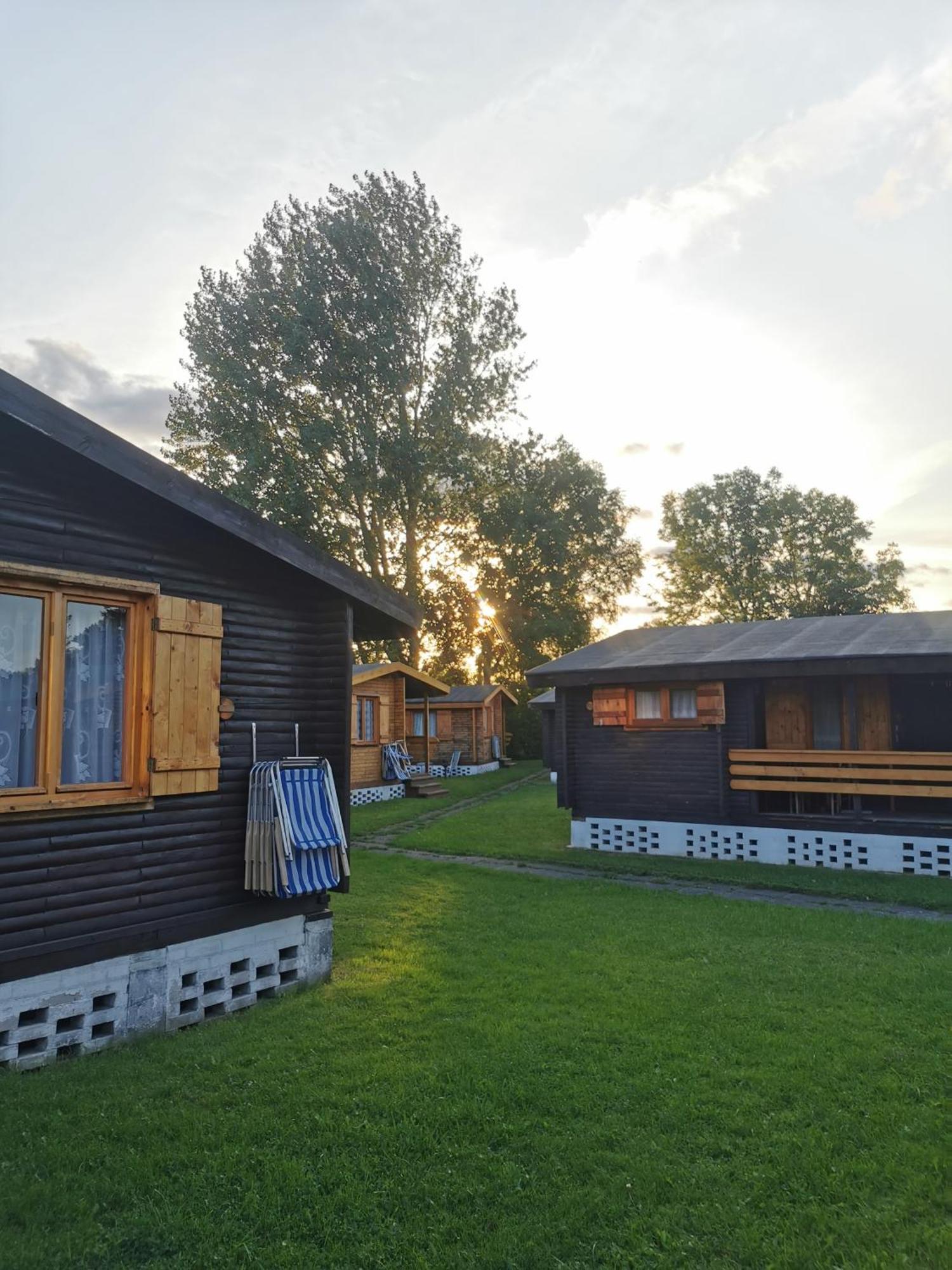 O.W. Sek Villa Karwia Buitenkant foto